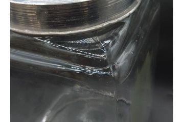 アンティーク雑貨　当時物　デッドストック　アルミ蓋　レトロな雰囲気を醸し出すガラス瓶2個セット(角型、角瓶、キャニスター、ガラスビン、菓子瓶、硝子、フタ付き)(R-075875)