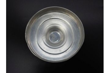 アンティーク雑貨　当時物　デッドストック　アルミ蓋　レトロな雰囲気を醸し出すガラス瓶2個セット(角型、角瓶、キャニスター、ガラスビン、菓子瓶、硝子、フタ付き)(R-075875)