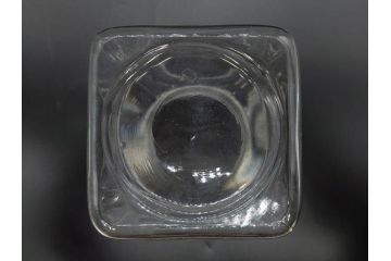 アンティーク雑貨　当時物　デッドストック　アルミ蓋　レトロな雰囲気を醸し出すガラス瓶2個セット(角型、角瓶、キャニスター、ガラスビン、菓子瓶、硝子、フタ付き)(R-075875)