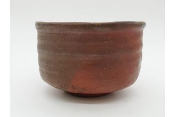 重要無形文化財　人間国宝　山本陶秀　備前焼　約12cm　4寸　深みのある色合いが上品な和の雰囲気を高める茶碗(和食器、抹茶碗、茶道具、茶器、共箱付き、四寸)(R-075878)