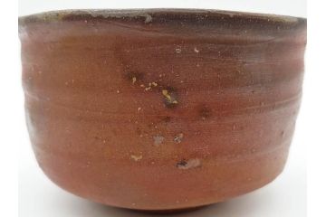 重要無形文化財　人間国宝　山本陶秀　備前焼　約12cm　4寸　深みのある色合いが上品な和の雰囲気を高める茶碗(和食器、抹茶碗、茶道具、茶器、共箱付き、四寸)(R-075878)
