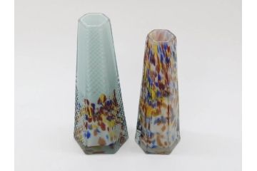 昭和レトロ　戦前　大正　置くだけでお部屋のアクセントになる古いマーブルガラス花瓶2個セット(六角、一輪挿し、花入、花器、硝子)(R-075905)
