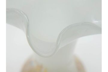 昭和レトロ　戦前　大正　可愛らしいデザインの古いマーブルガラス花瓶2個セット(フリル、色被せ、一輪挿し、花入、花器、硝子、吹きガラス)(R-075906)