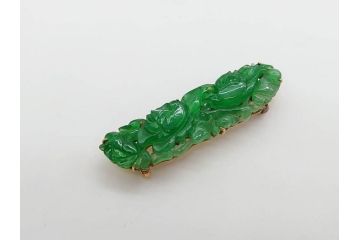 翡翠　フラワーデザイン　K18 金　華やかな意匠が素敵な帯留め(ヒスイ、帯締め、着物道具、和装小物、アクセサリー)(R-075908)