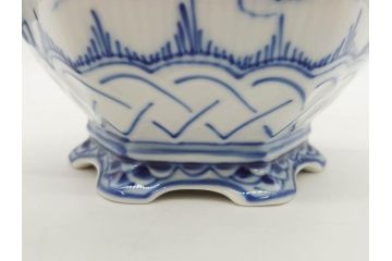 ビンテージ　希少　デンマーク　ROYAL COPENHAGEN(ロイヤルコペンハーゲン)　ブルーフルーテッド　フルレース　顔付き　1119　優雅なひとときを演出するティーポット(洋食器)(R-075912)