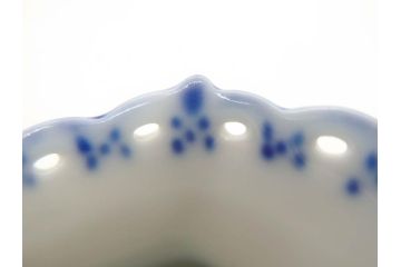 デンマーク　ROYAL COPENHAGEN(ロイヤルコペンハーゲン)　ブルーフルーテッド　フルレース　細部までこだわりを感じるデザインが美しいクリーマー(ミルクポット、ミルクジャー、洋食器)(R-075913)