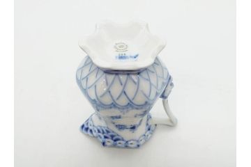 デンマーク　ROYAL COPENHAGEN(ロイヤルコペンハーゲン)　ブルーフルーテッド　フルレース　細部までこだわりを感じるデザインが美しいクリーマー(ミルクポット、ミルクジャー、洋食器)(R-075913)