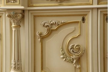 中古　美品　イタリア　SILIK(シリック)　特大　ロココ調　豪華な装飾で存在感たっぷりのサイドボード(サイドキャビネット、戸棚、収納棚)(定価約250万円)(R-075915)