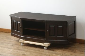 中古　北海道民芸家具　落ち着いた色味で和モダンスタイルにぴったりなテレビボード(テレビ台、ローボード、リビングボード、収納棚、戸棚)(R-075916)