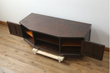 中古　北海道民芸家具　落ち着いた色味で和モダンスタイルにぴったりなテレビボード(テレビ台、ローボード、リビングボード、収納棚、戸棚)(R-075916)