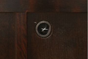中古　北海道民芸家具　落ち着いた色味で和モダンスタイルにぴったりなテレビボード(テレビ台、ローボード、リビングボード、収納棚、戸棚)(R-075916)