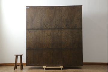 中古　岩谷堂箪笥　美しい杢目が目を惹く堂々とした佇まいの三段重ね箪笥(収納箪笥、衣装箪笥、和箪笥)(定価約150万円)(R-075919)
