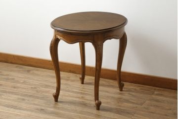 中古　DREXEL HERITAGE(ドレクセルヘリテイジ)　CHERBOURG(シェルブール)　猫脚のデザインがお洒落な格納テーブル付きサイドテーブル(コーヒーテーブル、ナイトテーブル、花台、飾り台)(R-075923)
