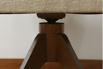和製アンティーク　美品　落ち着いた木の色味が魅力的な回転チェア(回転椅子、アームチェア、ドクターチェア、イス、椅子)(R-075925)