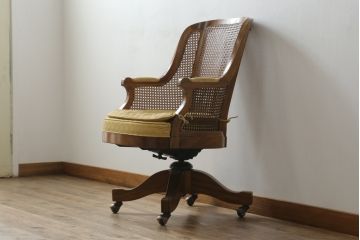 中古　美品!!　DREXEL HERITAGE JAPAN(ドレクセルヘリテイジジャパン)　Cameo Classics(キャメオクラシックス)　エレガントで格調高い雰囲気漂うデスクチェア(回転チェア、回転椅子、アームチェア、イス、椅子)(R-075926)