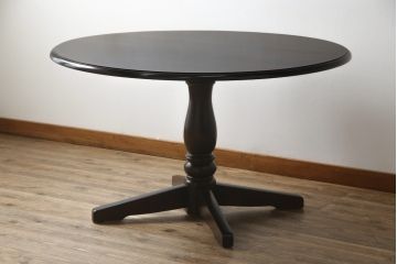中古　美品　北海道民芸家具　HM4721　樺材　上品でクラシカルな雰囲気を醸し出す丸テーブル(ラウンドテーブル、ダイニングテーブル、2人掛け、4人掛け、食卓)(R-075927)