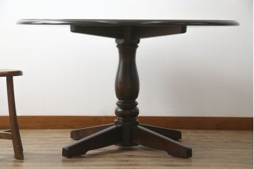 中古　美品　北海道民芸家具　HM4721　樺材　上品でクラシカルな雰囲気を醸し出す丸テーブル(ラウンドテーブル、ダイニングテーブル、2人掛け、4人掛け、食卓)(R-075927)