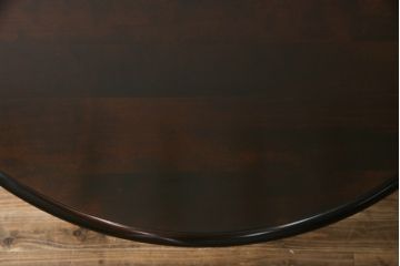 中古　美品　北海道民芸家具　HM4721　樺材　上品でクラシカルな雰囲気を醸し出す丸テーブル(ラウンドテーブル、ダイニングテーブル、2人掛け、4人掛け、食卓)(R-075927)