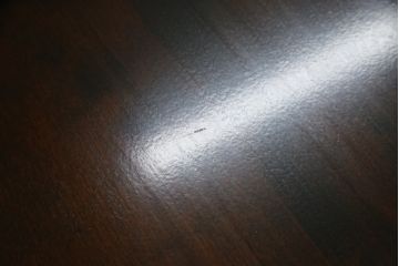 中古　美品　北海道民芸家具　HM4721　樺材　上品でクラシカルな雰囲気を醸し出す丸テーブル(ラウンドテーブル、ダイニングテーブル、2人掛け、4人掛け、食卓)(R-075927)