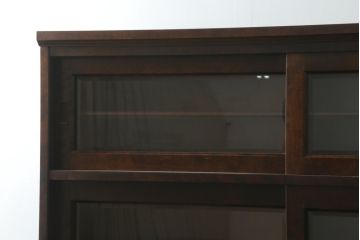 中古　美品　北海道民芸家具　美しい木肌とシックな佇まいが魅力的な重ね戸棚(収納棚、食器棚、飾り棚、キャビネット)(定価約55万円)(R-075928)