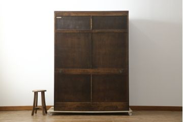 中古　美品　北海道民芸家具　美しい木肌とシックな佇まいが魅力的な重ね戸棚(収納棚、食器棚、飾り棚、キャビネット)(定価約55万円)(R-075928)