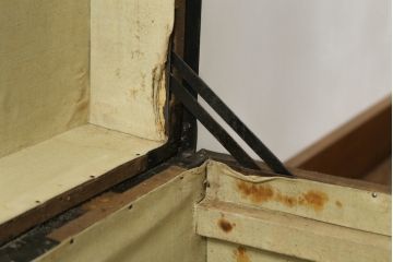 アンティーク雑貨　東京　三越　趣のある佇まいが魅力的な高級船トランク(舟トランク、センターテーブル、ローテーブル、収納ボックス、ディスプレイ、収納箱)(R-075929)