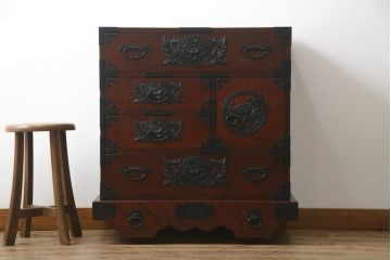 中古　美品　欅産業　漆塗り　仙台民芸箪笥(仙台箪笥)　KC-18　力強い杢目が目を引く中型車箪笥(小箪笥、収納タンス、チェスト、引き出し)(R-075931)