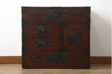 中古　美品　欅産業　漆塗り　仙台民芸箪笥(仙台箪笥)　KC-18　力強い杢目が目を引く中型車箪笥(小箪笥、収納タンス、チェスト、引き出し)(R-075931)