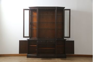 中古　希少な廃盤品　北海道民芸家具　OM151　重厚感と気品漂うキャビネット(食器棚、飾り棚、収納棚、戸棚)(定価約80万円)(R-075932)