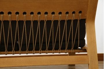 デンマークビンテージ　希少!!　Hans J Wegner(ハンス・J・ウェグナー)　GETAMA (ゲタマ)　1967年デザイン　オーク材　GE671　生産終了で入手困難な3人掛けソファ(3P、三人掛け、3シーター、トリプルソファ、北欧、ヴィンテージ)(R-075933)