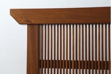 和製アンティーク　重厚!!　総欅(ケヤキ)材　和の空間づくりにおすすめ! 蔵戸をリメイクした格子衝立て(つい立て、衝い立て、パーテーション、仕切り)(R-075934)