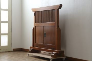 和製アンティーク　重厚!!　総欅(ケヤキ)材　和の空間づくりにおすすめ! 蔵戸をリメイクした格子衝立て(つい立て、衝い立て、パーテーション、仕切り)(R-075935)