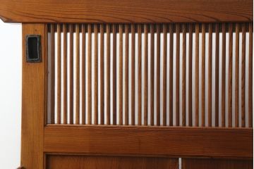 和製アンティーク　重厚!!　総欅(ケヤキ)材　和の空間づくりにおすすめ! 蔵戸をリメイクした格子衝立て(つい立て、衝い立て、パーテーション、仕切り)(R-075935)