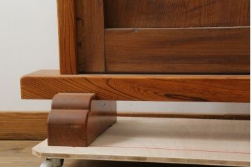 和製アンティーク　重厚!!　総欅(ケヤキ)材　和の空間づくりにおすすめ! 蔵戸をリメイクした格子衝立て(つい立て、衝い立て、パーテーション、仕切り)(R-075935)