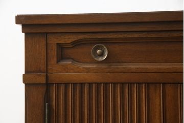 中古　DREXEL HERITAGE(ドレクセルヘリテイジ)　Triune(トライユン)　上品な佇まいが魅力のナイトテーブル(サイドテーブル、収納棚、戸棚、サイドキャビネット、花台、飾り台)(R-075937)