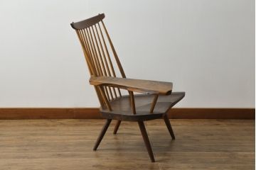 和製ヴィンテージ　小田急ハルク購入　ジョージナカシマ　LOUNGE ARM(ラウンジアーム)　One Arm(ワンアーム、片肘)　CN103　モダンに洗練された右アーム付きラウンジチェア(ジョージ・ナカシマ、アームチェア、イス、椅子、板座チェア、ビンテージ)(R-075939)