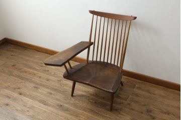 和製ヴィンテージ　小田急ハルク購入　ジョージナカシマ　LOUNGE ARM(ラウンジアーム)　One Arm(ワンアーム、片肘)　CN103　モダンに洗練された右アーム付きラウンジチェア(ジョージ・ナカシマ、アームチェア、イス、椅子、板座チェア、ビンテージ)(R-075939)