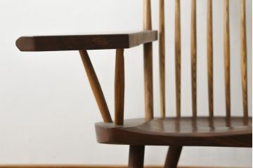 和製ヴィンテージ　小田急ハルク購入　ジョージナカシマ　LOUNGE ARM(ラウンジアーム)　One Arm(ワンアーム、片肘)　CN103　モダンに洗練された右アーム付きラウンジチェア(ジョージ・ナカシマ、アームチェア、イス、椅子、板座チェア、ビンテージ)(R-075939)