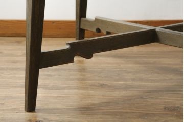和製ビンテージ　神戸洋家具　永田良介商店　落ち着いた色味と杢目が魅力的なラウンドテーブル(ダイニングテーブル、食卓、丸テーブル、4人掛け、ヴィンテージ)(R-075946)