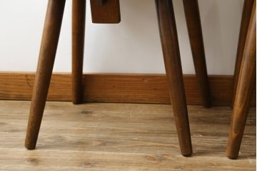 中古　希少な絶版品!!　カリモク家具(karimoku)　ルスティック(RUSTIC)　オーク材　カントリースタイルの空間づくりにおすすめなダイニングチェア3脚セット(板座チェア、椅子、イス、バラ売り可能)(R-075947)
