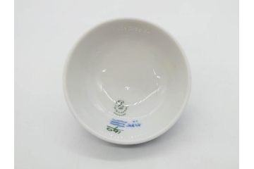 デンマーク　ROYAL COPENHAGEN(ロイヤルコペンハーゲン)　ブルーフルーテッド　ハーフレース　レースの縁取りがエレガントな雰囲気を醸し出すシュガーボウル(シュガーポット、洋食器)(R-075948)