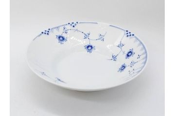 デンマーク　ROYAL COPENHAGEN(ロイヤルコペンハーゲン)　ブルーエレメンツ　美しいフォルムのデザインが目を惹くディーププレート 24cm(皿、洋食器)(R-075949)