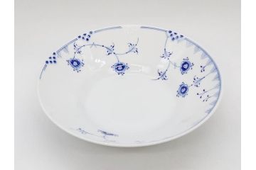 デンマーク　ROYAL COPENHAGEN(ロイヤルコペンハーゲン)　ブルーエレメンツ　美しいフォルムのデザインが目を惹くディーププレート 24cm(皿、洋食器)(R-075949)