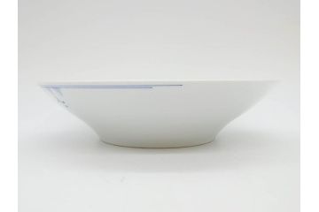 デンマーク　ROYAL COPENHAGEN(ロイヤルコペンハーゲン)　ブルーエレメンツ　美しいフォルムのデザインが目を惹くディーププレート 24cm(皿、洋食器)(R-075949)