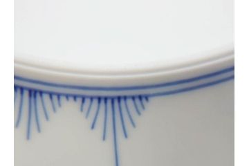 デンマーク　ROYAL COPENHAGEN(ロイヤルコペンハーゲン)　ブルーエレメンツ　美しいフォルムのデザインが目を惹くディーププレート 24cm(皿、洋食器)(R-075949)