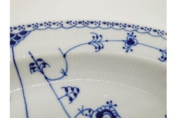 デンマーク　ROYAL COPENHAGEN(ロイヤルコペンハーゲン)　ブルーフルーテッド　ハーフレース　食卓を華やかに演出するオーバルディッシュ(プレート、皿、洋食器)(定価約71500円)(R-075950)