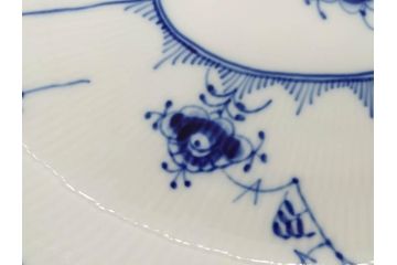 デンマーク　ROYAL COPENHAGEN(ロイヤルコペンハーゲン)　ブルーフルーテッド　ハーフレース　食卓を華やかに演出するオーバルディッシュ(プレート、皿、洋食器)(定価約71500円)(R-075951)