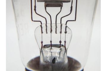 希少　当時物　1920年代?　テレフンケン　TELEFUNKEN(D.R.P)　RE86　真空管2本セット(箱付き)(R-075958)