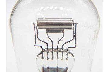 希少　当時物　1920年代?　テレフンケン　TELEFUNKEN(D.R.P)　RE86　真空管2本セット(箱付き)(R-075958)