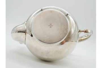 フランス　クリストフル　CHRISTOFLE　アルビ　シルバーコーティング　シンプルながら洗練されたデザインが素敵なティーポット&クリーマー(銀メッキ、ミルクポット、ミルクジャー)(R-075960)
